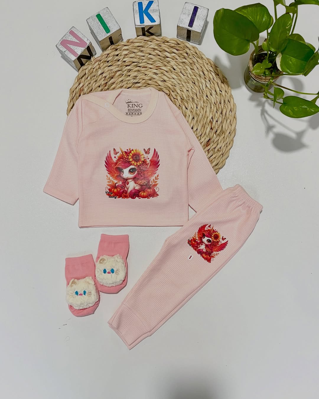 ست بلوز شلوار دخترانه رنگ صورتی جنس بیسکوییتی